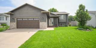 Spacious & Stylish Home in a Prime Location! Gallery 1