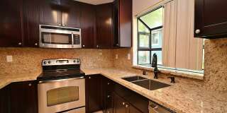 COMING SOON! | $3,695 / 3BR - GORGEOUS TOWNHOME IN CENTRAL NEWARK Gallery 14