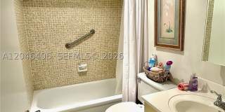 1300 Saint Charles Pl Gallery 10