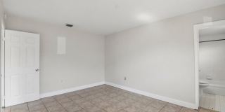 Come see this beautiful 4/2 single family home Gallery 18