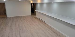 125 N YORK Road Gallery 10