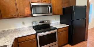 3 Bedroom home with garage, laundry and fenced yard! Gallery 12