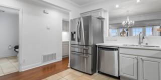 Oak Cove Condo Gallery 9