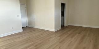 289-291 King Gallery 10