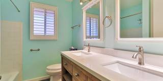 Spacious 6-Bedroom Pool Home Near ASU with 2-Car Garage Gallery 11