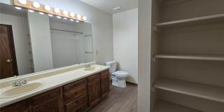 570 Manor Court Gallery 20