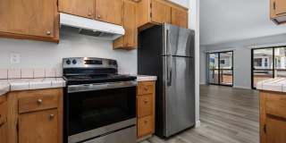Mission Beach. 3 bedroom, 2.5 bath, 2 car garage, Gallery 10