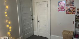PRELEASE: Spacious 6+ bdrm/2 bath in York Neighborhood Gallery 15