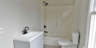 Beautifully Renovated 3 Bedroom with Parking Gallery 16