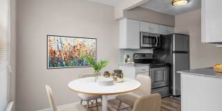 605 W Hutchison Gallery 11