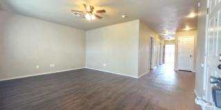3 Bd / 2 Bath and great back yard Gallery 3