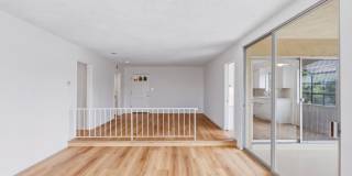 HUGE TOP FLOOR 2 BED 2 BATH IN PRIME SANTA MONICA! -FIREPLACE, BALCONY & GARAGE PARKING SPACE Gallery 8