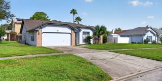 Large Home Has Fenced Backyard Large Home Has Fenced Backyard Gallery 1