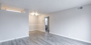 Crossings at Midtown Gallery 21