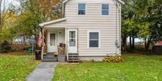 2 Bedroom / 1.5 Bath House in Fulton Gallery 1