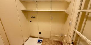 Updated 3-bedroom, 1 bath triplex in Springfield! Gallery 27