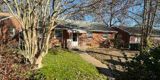 3 bedroom house in Fulton Hill! Laundry, Central HVAC All electric, big fenced yard, hardwoods Gallery 26