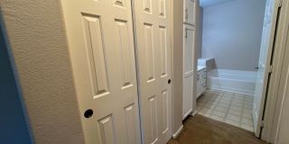 Henderson - 2 bedroom condo Gallery 17