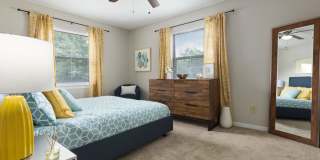 Edgewater Village Apartments Gallery 18