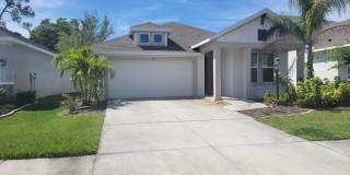 Annual Unfurnished 3/2 single family home in gated community off SR-70! Gallery 1