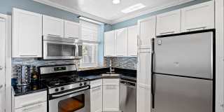 147 East St Gallery 17