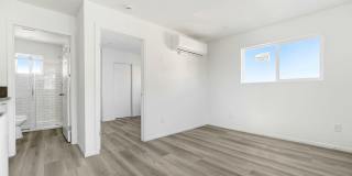 Newly renovated 1 bedroom / 1 bath apartment available now! Gallery 6