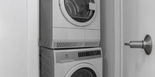 Graduate Pointe Gallery 48