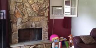 Charming 2 Bedroom Home Near Pioneer Park, Hospitals & Schools! Gallery 5