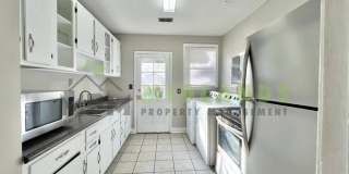 4559 Oxford Road Gallery 1