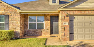 Cute home in Mustang schools + 3 bedrooms + 2 bathrooms Gallery 3