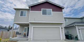 5+ Bedroom Home in NE Lacey on Large Lot with Long Lake access plus A/C! Gallery 1