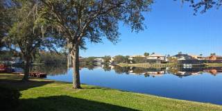 Lakefront Single Family Home with Views of Outdoor Paradise Gallery 4