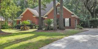 Stunning all-brick home on a large wooded lot Gallery 1