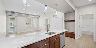 The Maxwell Downtown Des Moines Gallery 19