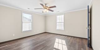 1015 Cabell Street Gallery 20