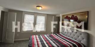 Room in 5 Bedroom Home at Formosa Ave Gallery 10