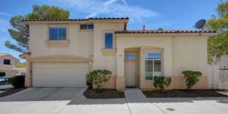 Gated community with Community Pool, THIS IS HOT!!! Gallery 1