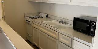 Studio Apartment on Las Vegas Strip - Close to all of the Excitement & More!! Gallery 4