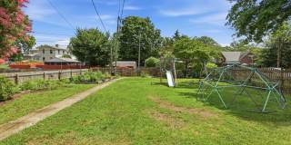 Heart of Woodland Heights just blocks from JRPS, Renovated 2BR / 1.5BA home with gardens Gallery 28