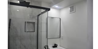 1811 W LOMBARD Street Gallery 17