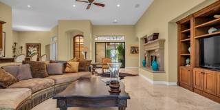 46710 Bradshaw Gallery 1