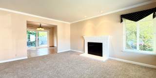Single-Family Home in Park Pacifica - 3Bed/3Bath + 2 Bonus Rooms Single-Family Home in Park Pacifica - 3Bed/3Bath + 2 Bonus Rooms Gallery 6