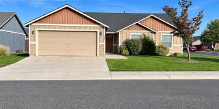Spacious West Kennewick Rambler with Office & Large Backyard Gallery 1