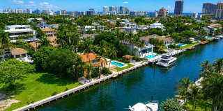 2400 Delmar Place Gallery 48
