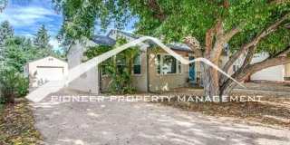 Adorable neighborhood, Updated Main-Level Living in Ivywild, 3BR/2BA, 1 Car Garage and Enclosed Yard Gallery 1