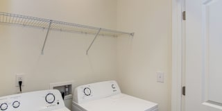 BEAUTIFUL 3BD/2.5BTH Townhome - Belmont - JULY MOVE IN BEAUTIFUL 3BD/2.5BTH Townhome - Belmont - JULY MOVE IN Gallery 15