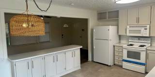 Updated Charming 3 bed 1-bath Gallery 18