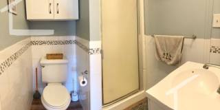 Gorgeous Townhouse in Quincy Avail 9/1 Gallery 16