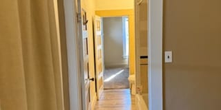 1114 W 8TH A&amp;B Gallery 10