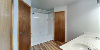 A Very Beautiful and Spacious 3 Bedroom Home in Mustang School District Gallery 13
